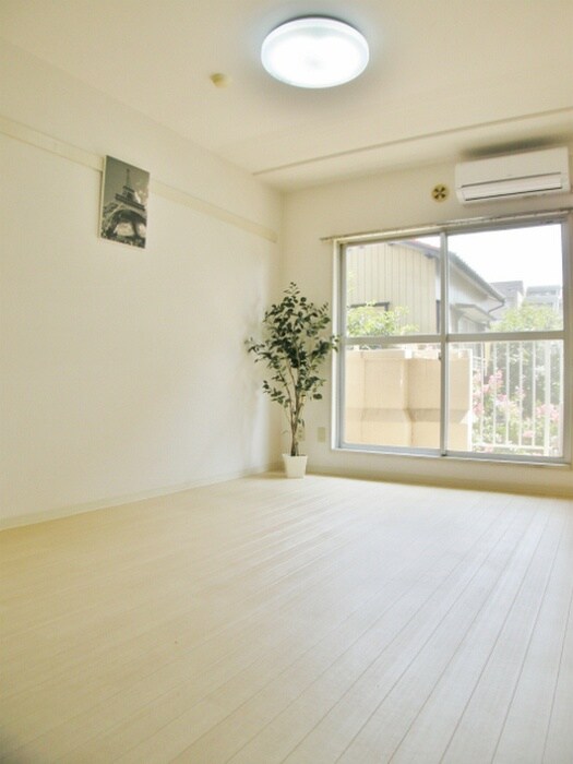 物件内観写真11　(居室)