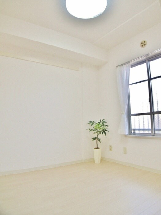 物件内観写真13　(居室)