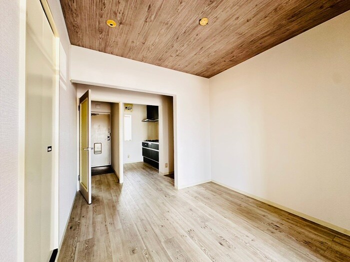 物件内観写真8　(居室)