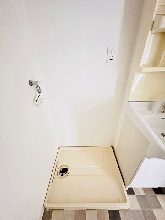 物件内観写真18　(洗濯機置場)