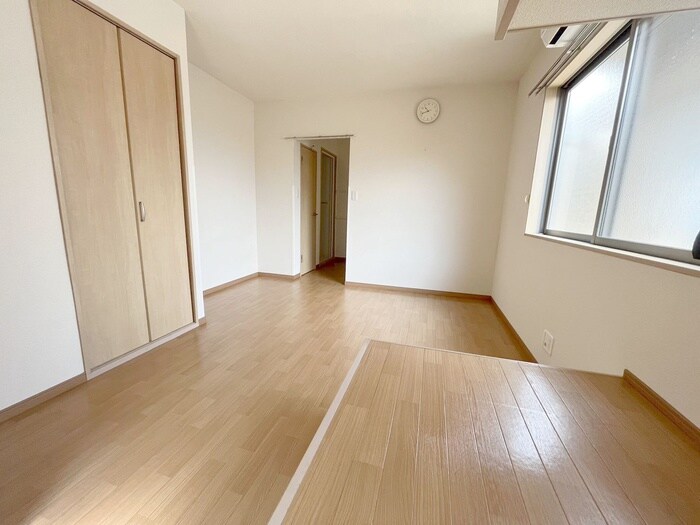 物件内観写真9　(居室)