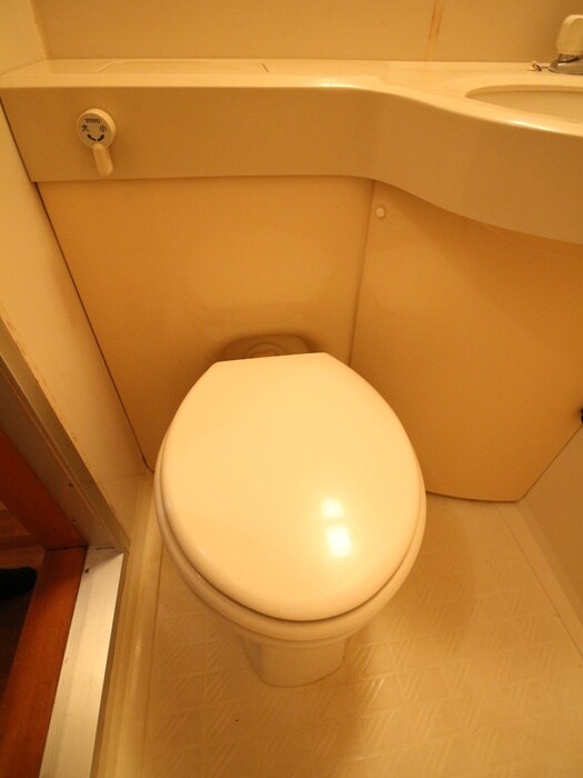 物件内観写真15　(トイレ)