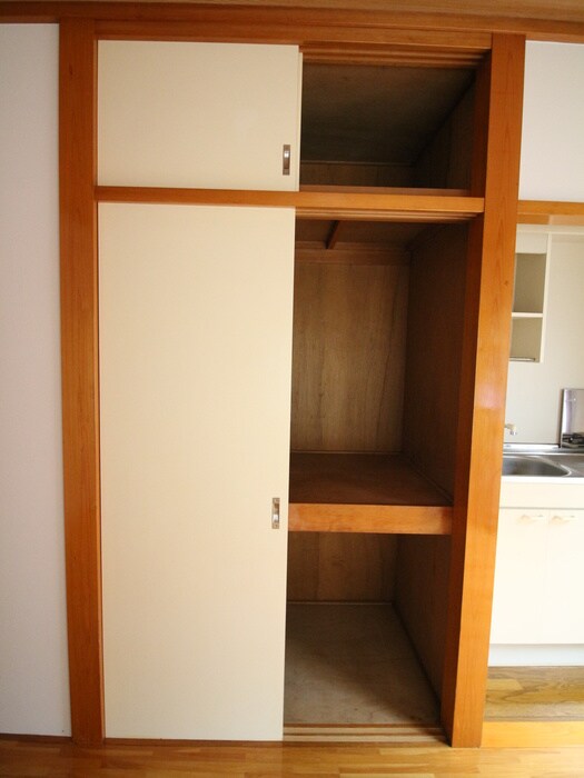 物件内観写真18　(収納)