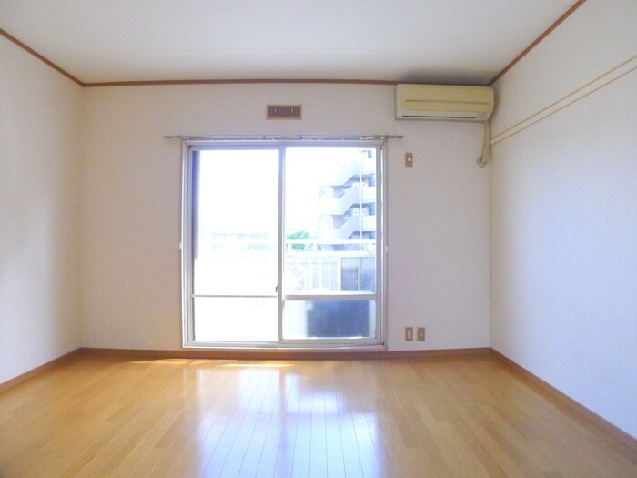 物件内観写真18　(居室)