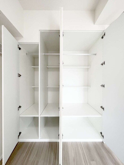 物件内観写真15　(収納)