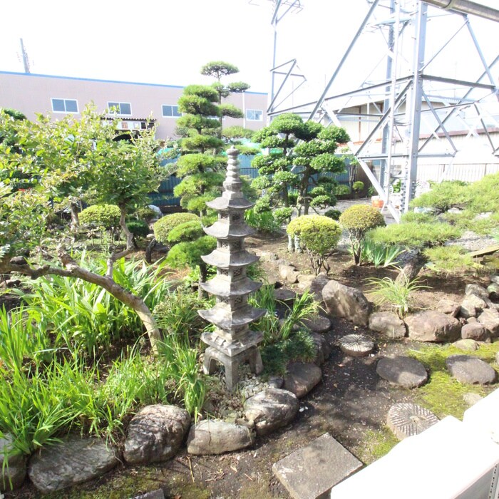 物件内観写真10　(室内からの展望)