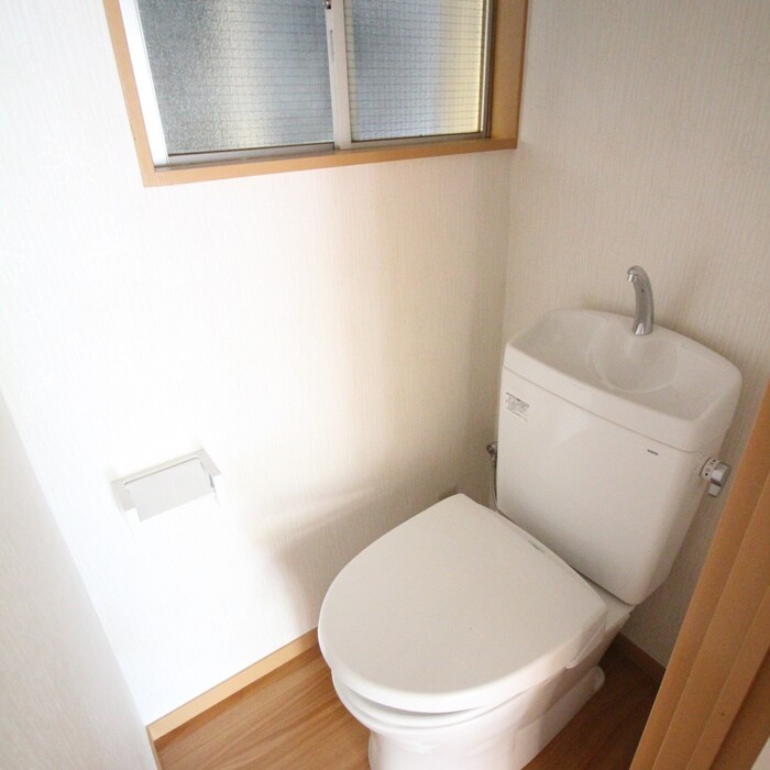 物件内観写真12　(トイレ)