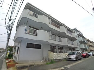 小井土マンション外観写真