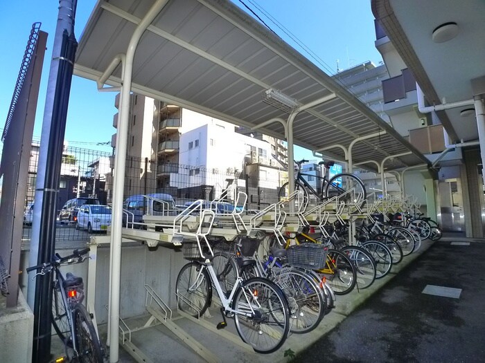 物件外観写真5　(駐輪場)