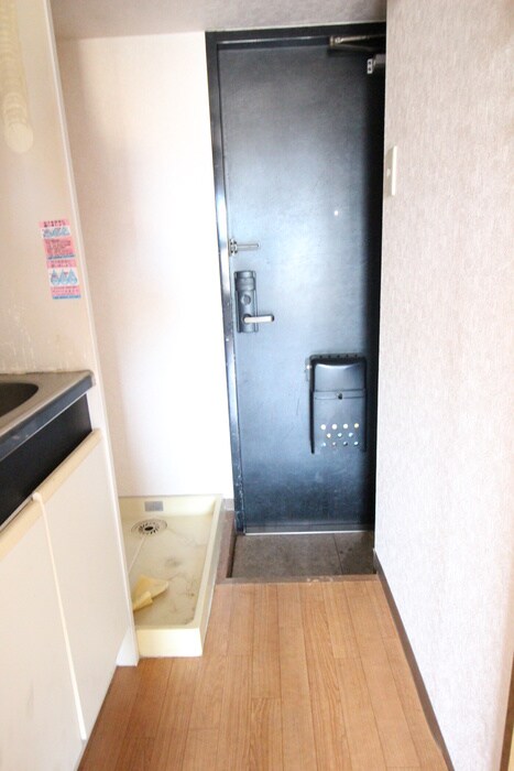 物件内観写真7　(玄関)