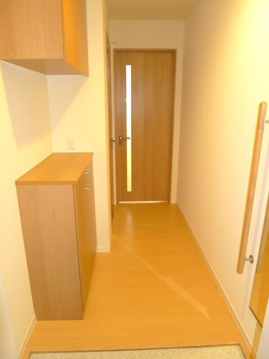 物件内観写真14　(玄関)