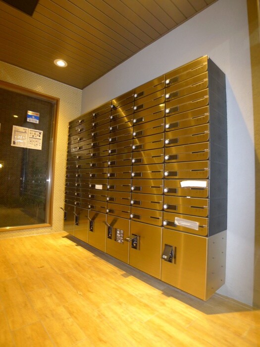 物件外観写真4　(建物設備)