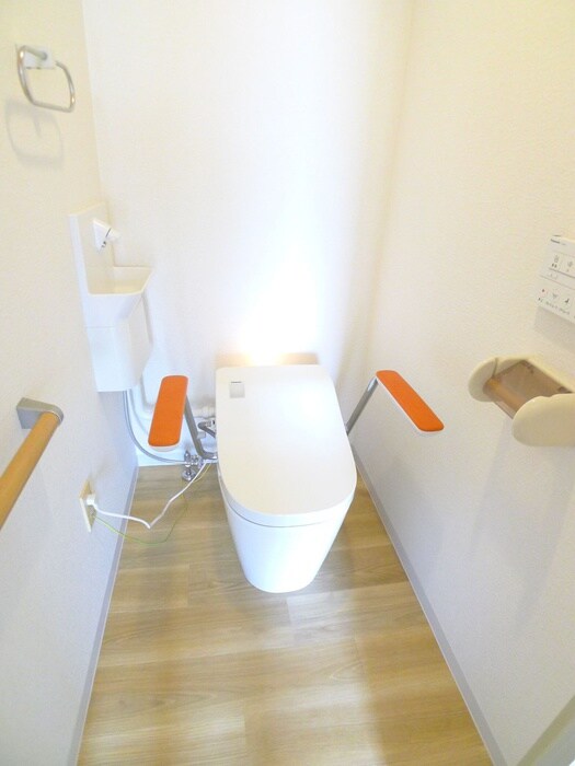 物件内観写真16　(トイレ)