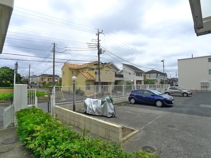 物件内観写真22　(室内からの展望)