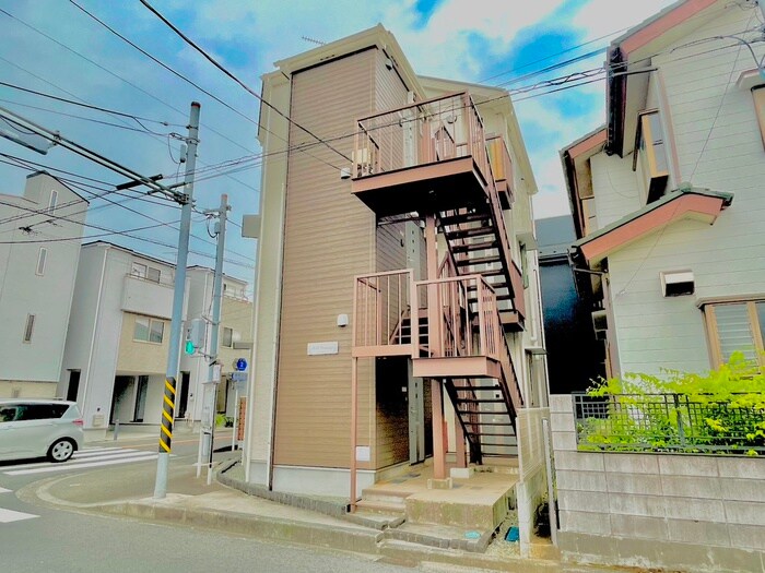 ベルカレッジの物件外観写真