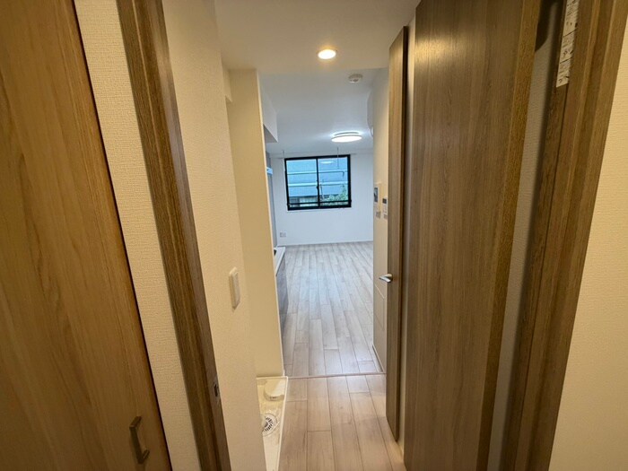 物件内観写真8　(廊下)