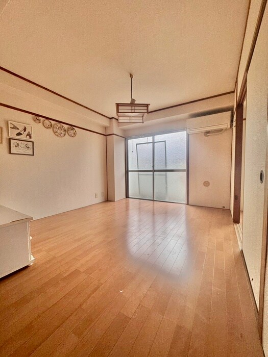 物件内観写真4　(居室)