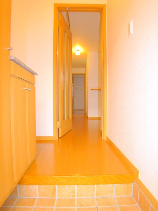 物件内観写真16　(廊下)