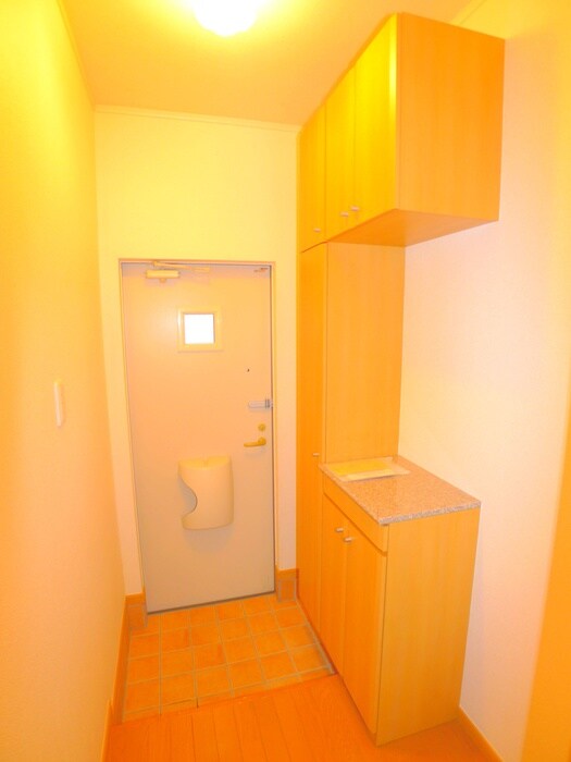 物件内観写真17　(玄関)