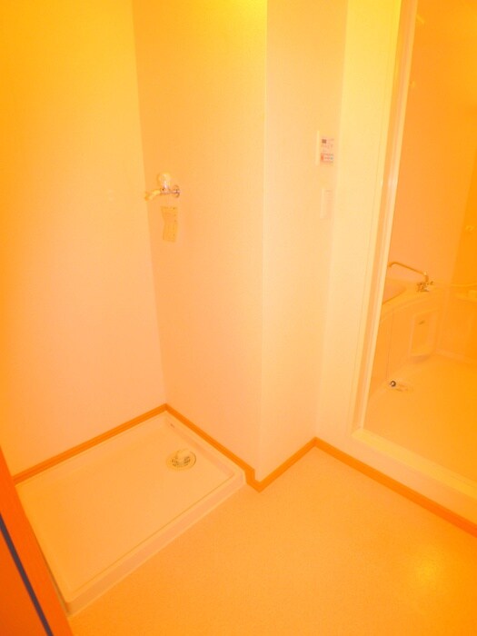 物件内観写真18　(洗濯機置場)