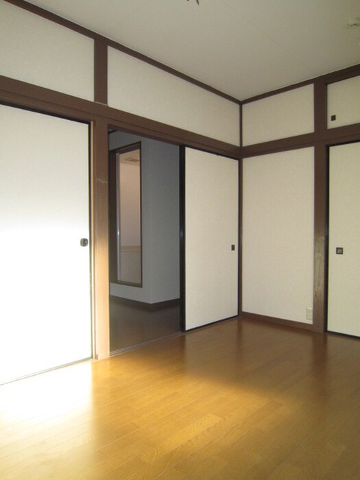 物件内観写真9　(居室)