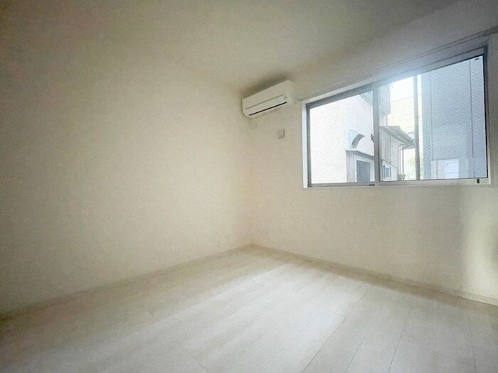 物件内観写真6　(居室)