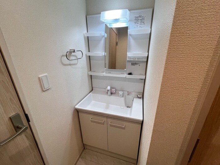 物件内観写真11　(洗面)