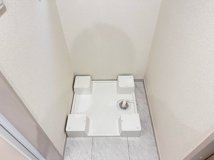 物件内観写真12　(洗濯機置場)