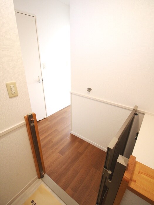 物件内観写真19　(廊下)