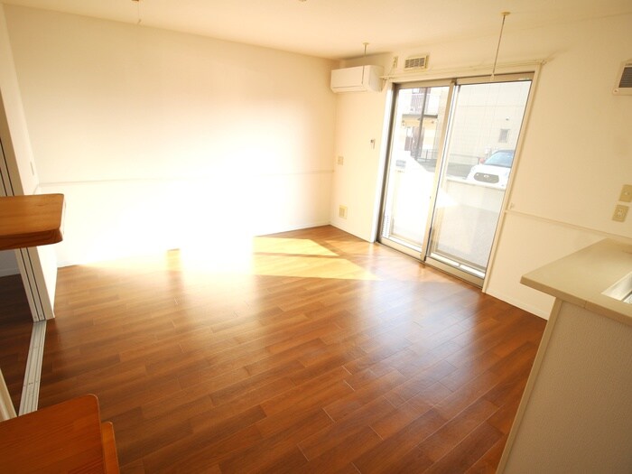 物件内観写真22　(室内からの展望)