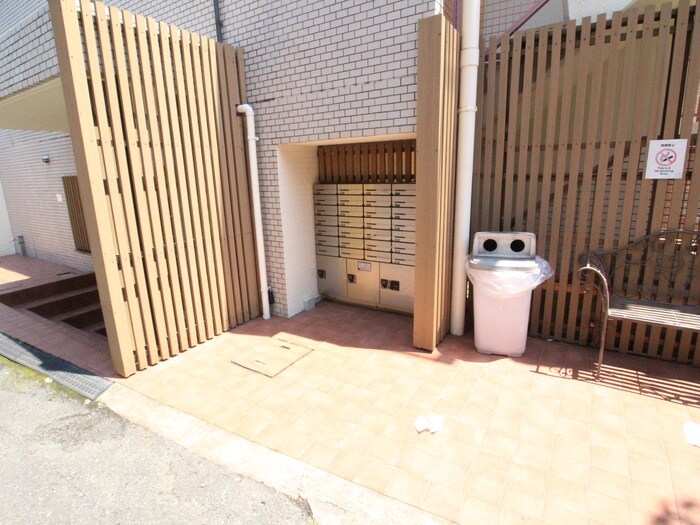 物件外観写真4　(建物設備)