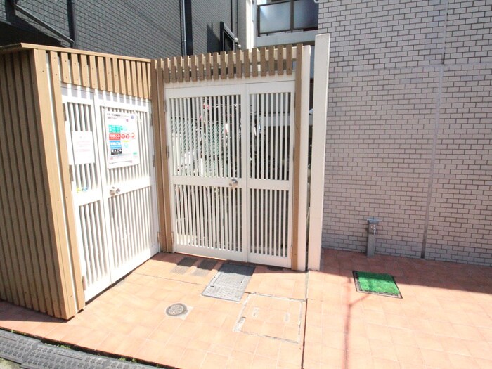 物件外観写真6　(駐輪場)