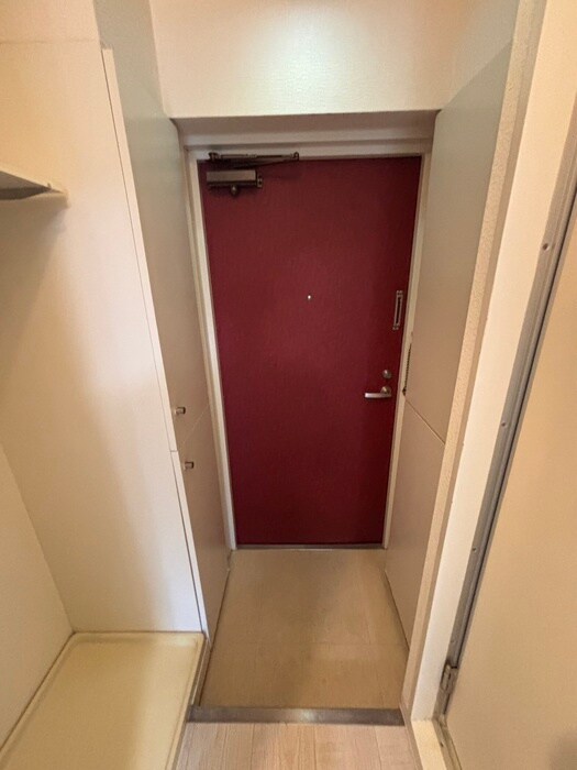 物件内観写真16　(玄関)