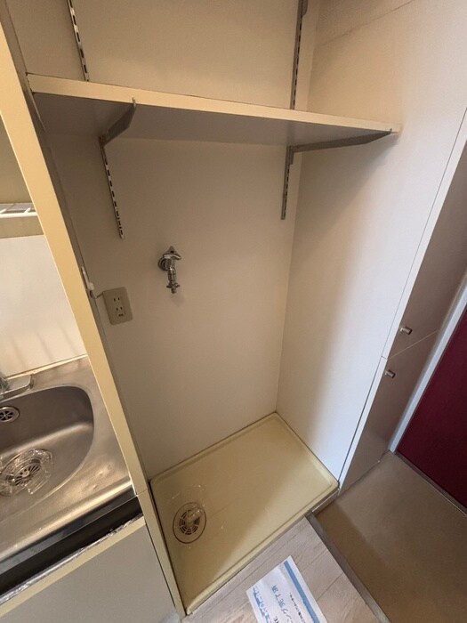 物件内観写真18　(洗濯機置場)