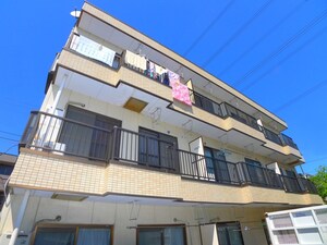 マンション秋山外観写真