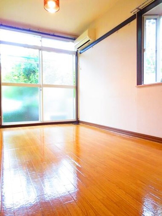 物件内観写真10　(居室)