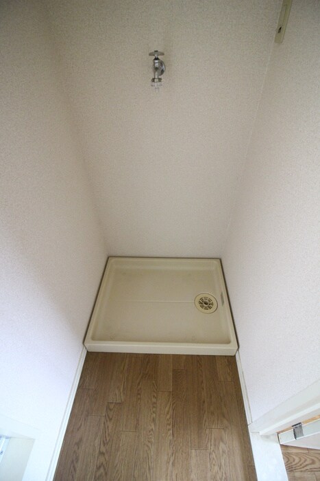 物件内観写真13　(洗濯機置場)