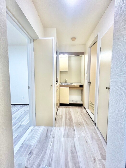 物件内観写真17　(廊下)