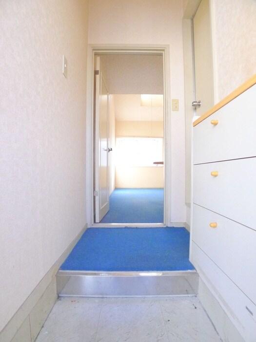 物件内観写真15　(玄関)