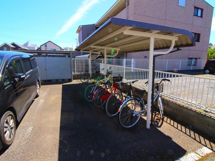 物件外観写真6　(駐輪場)