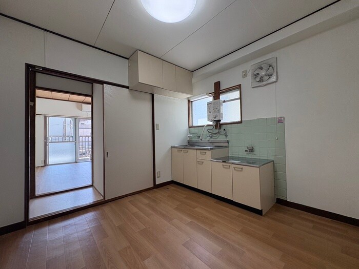 物件内観写真9　(居室)