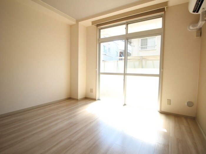 物件内観写真12　(居室)