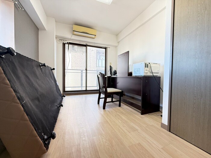 物件内観写真9　(居室)