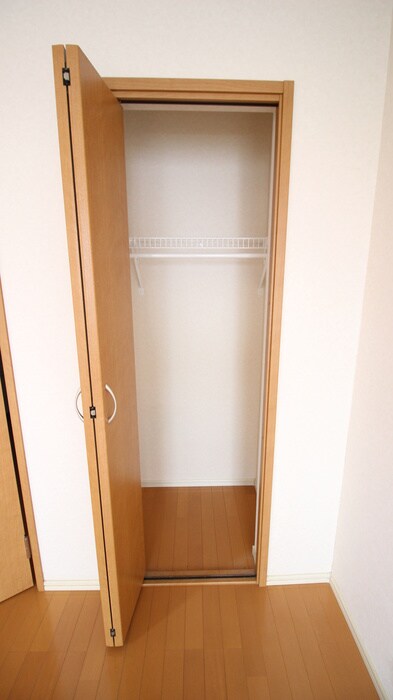 物件内観写真18　(収納)