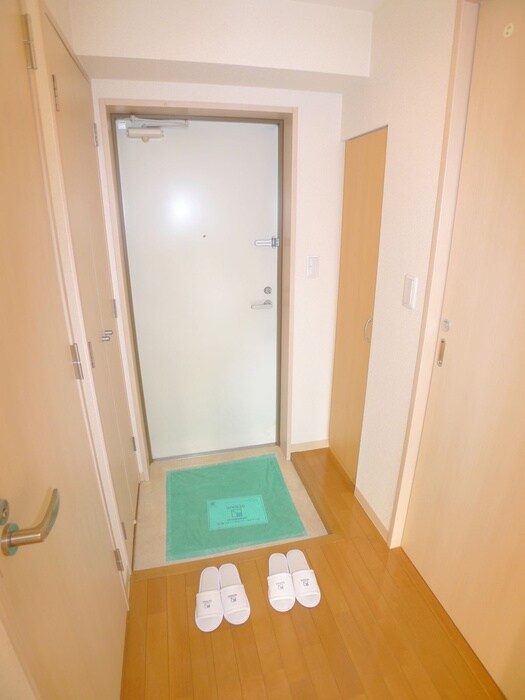 物件内観写真16　(玄関)