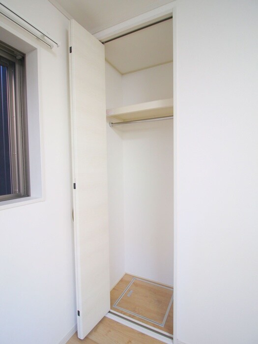 物件内観写真12　(収納)