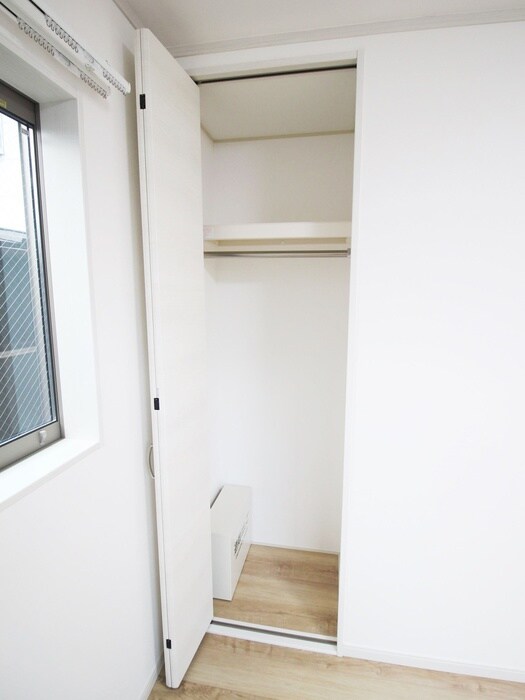 物件内観写真12　(収納)
