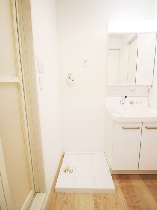 物件内観写真17　(洗濯機置場)