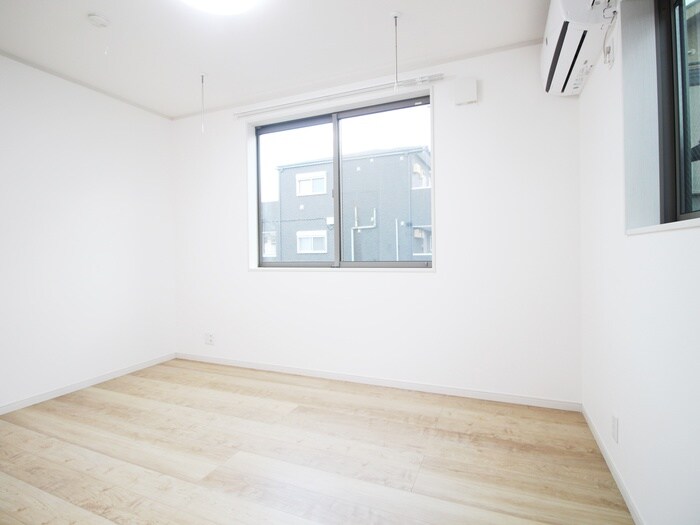 物件内観写真21　(室内からの展望)