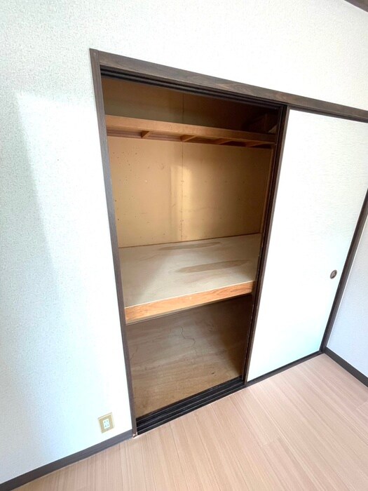 物件内観写真12　(収納)